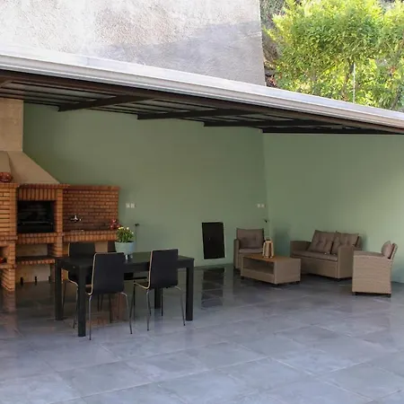Rosa D'ouro House